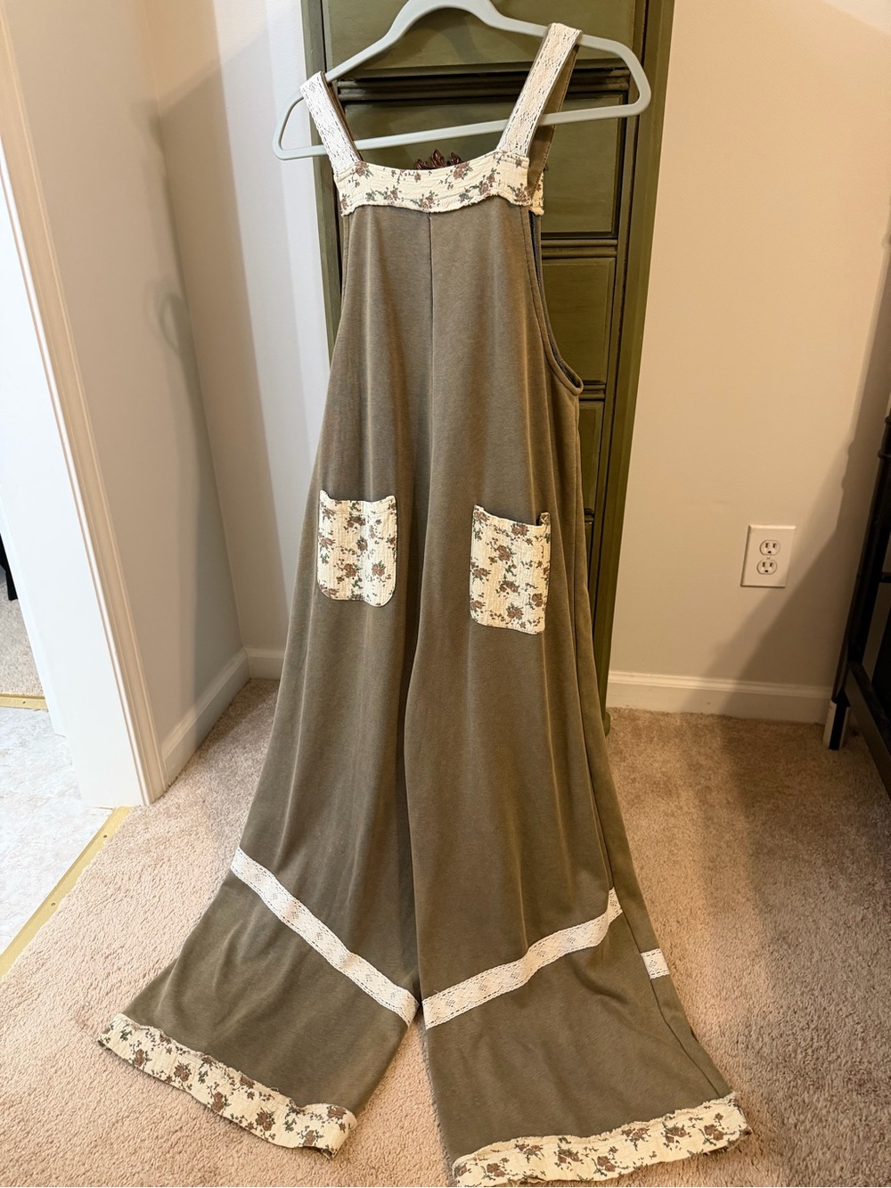 POL Wide-Leg Olive overalls - Picture 6 of 15